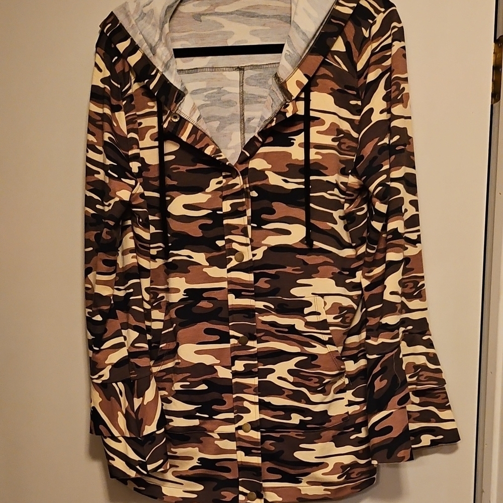 Camouflage Hooded Jacket